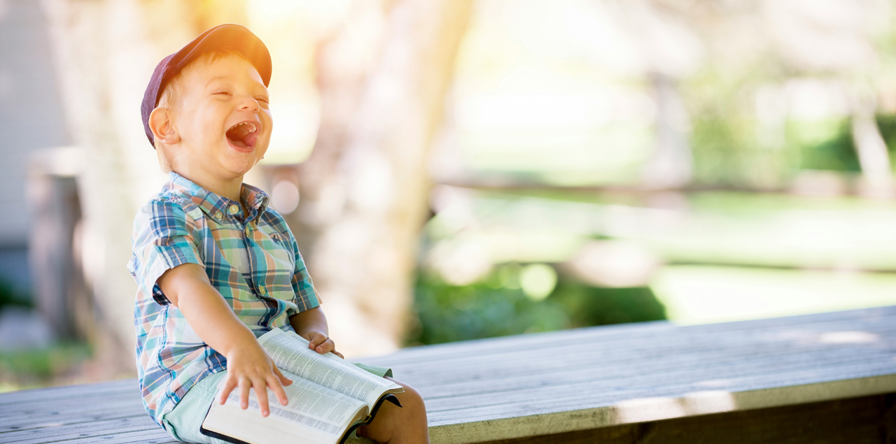 perche vale la pena vivere | bambino che ride